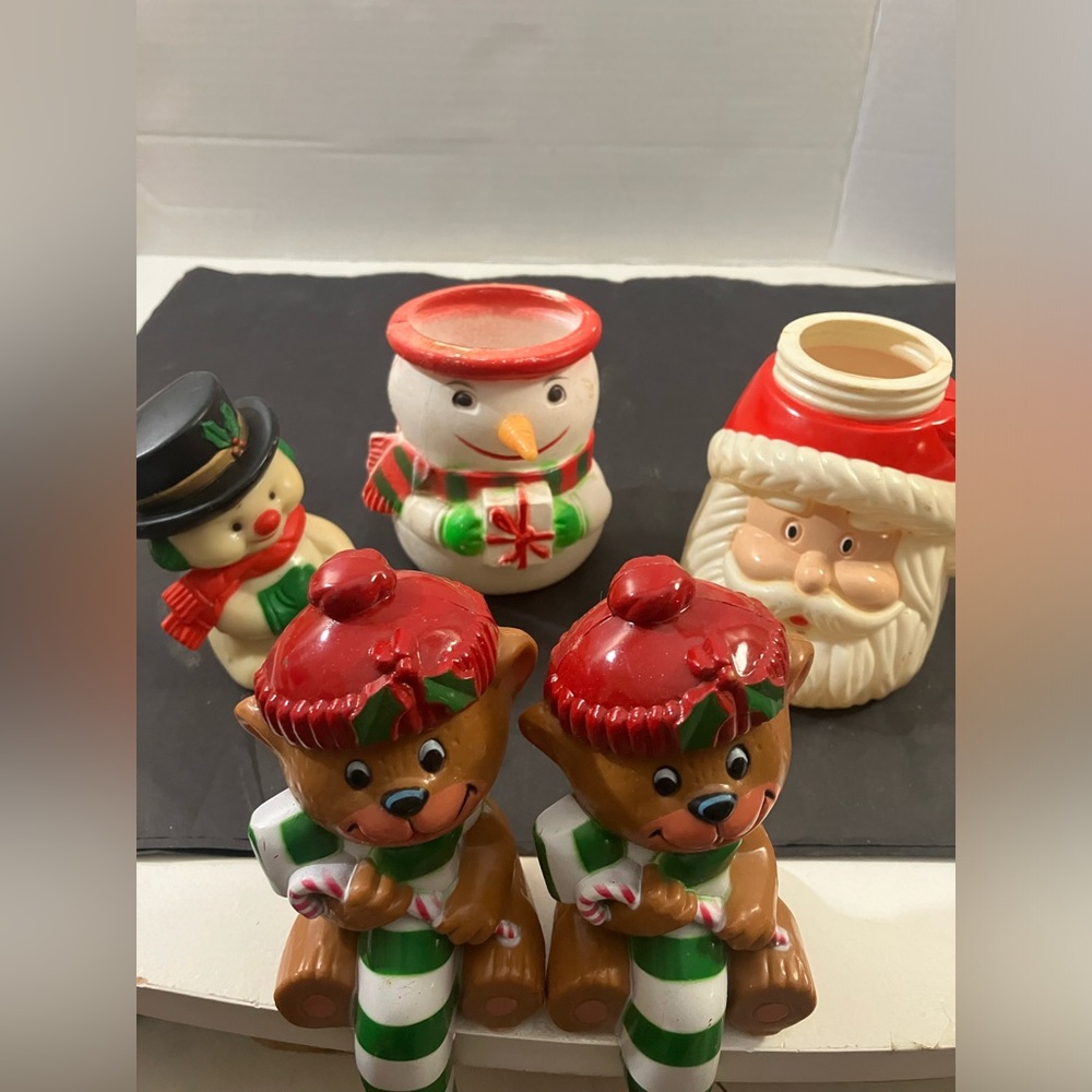 Vintage Lot of 5 Plastic Christmas Decor Items Santa Snowmen Hong Kong